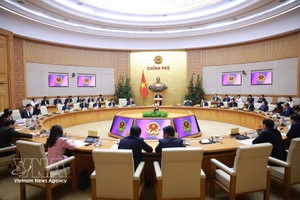 越南政府总理范明政主持召开政府常务会议。图自越通社