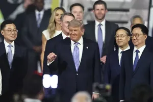 美国总统唐纳德·特朗普抵达中国。