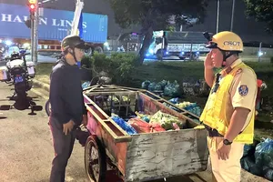 Xử lý xe "quá tải, quá khổ", kéo giảm ùn tắc ở cửa ngõ TPHCM