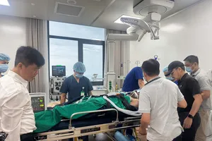 Vụ lật ca nô chở khách du lịch ở Phú Quốc: Nỗ lực giành giật sự sống cho nạn nhân bị thương cuối cùng 