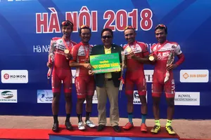 Nam TPHCM tiếp tục thống trị nội dung đồng đội tính giờ. 