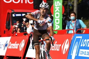 Clement Champoussin chiến thắng chặng 20