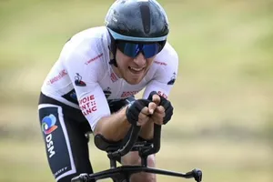 Van Wilder trên đường chạy cá nhân tính giờ 