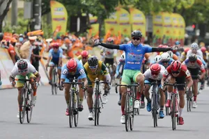 Pha ăn mừng chiến thắng quen thuộc của Tấn Hoài. Ảnh: H.H