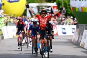 Pello Bilbao thắng chặng 2