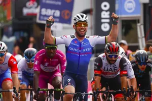 Niềm vui chiến thắng của Mark Cavendish 