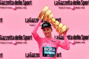 Jai Hindley đăng quang Giro d’Italia 2022