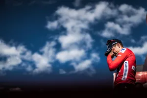 Remco Evenepoel trút bỏ được áp lực sau khi hoàn thành chặng đèo cuối cùng