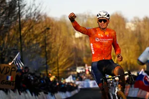 Mathieu van der Poel giành chiến thắng thuyết phục