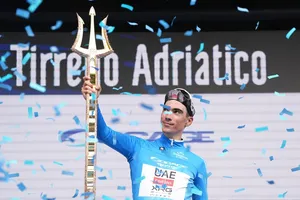 Juan Ayuso đăng quang Tirreno-Adriatico 2025