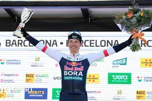 Primoz Roglic đăng quang nốt cách kịch tính