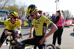 Nỗi thất vọng của các tay đua Visma - Lease a Bike sau khi Neilson Powless về nhất