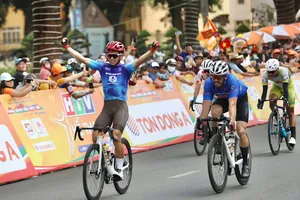 Nguyễn Văn Bình lần đầu tiên đánh bại Nick Kergozou