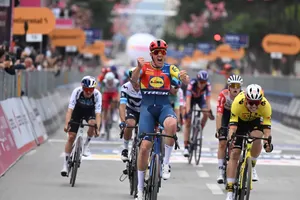 Mads Pedersen lần thứ 2 thắng chặng