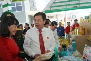 Triển lãm trưng bày thành tựu, định hướng và khát vọng phát triển của tỉnh An Giang