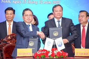 Lãnh đạo tỉnh Tây Ninh và Tập đoàn CT Group ký kết hợp tác phát triển hệ sinh thái UAV, tháng 12-2025