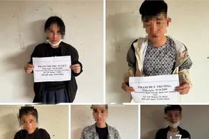 Các đối tượng bị bắt khi đang xuất, nhập cảnh trái phép