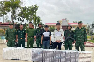 Lực lượng Bộ đội Biên phòng tỉnh Tây Ninh bắt giữ các đối tượng vận chuyển thuốc lá lậu