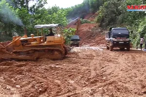 Quảng Ngãi: Quốc lộ 24C thông tuyến trở lại sau lũ