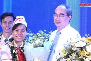 Tuyên dương 10 công dân trẻ tiêu biểu của TPHCM