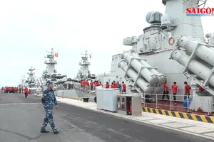 Một ngày "làm chiến sĩ" ở Lữ đoàn Tàu Pháo - Tên lửa 167