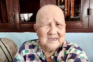 郑香亟需社会帮助。