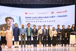 中国当代著名作家、编剧刘震云与文郎大学师生共话叙事艺术与人文精神