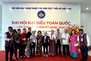 胡志明市各民族代表团出席全国各少数民族文学艺术会员代表大会。仁建/摄