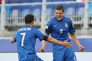 Italia thắp lại hy vọng sau chiến thắng trước Nam Phi