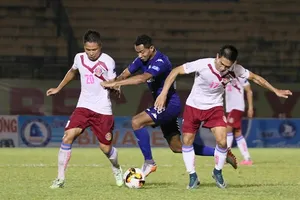 Diogo (áo xanh) cùng B.Bình Dương tiến vào bán kết (ảnh: LÊ MINH)