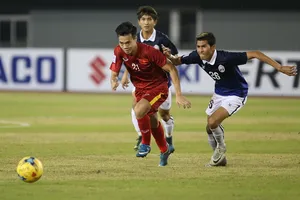 Cuộc so tài giữa hai đội Việt Nam và Campuchia tại AFF Cup 2016. Ảnh: DŨNG PHƯƠNG