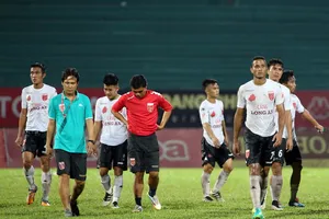 Hy vọng trụ hạng đang khép dần với Long An. Ảnh: DŨNG PHƯƠNG