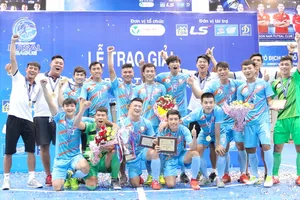 Các nhà tân vô địch HPN.Phú Nhuận. (Ảnh: HOÀNG HÙNG)