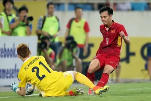 Văn Toàn cùng các đồng đội sẽ sớm gặp Hàn Quốc ở vòng bảng. Ảnh: MINH HOÀNG