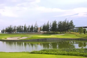 sân golf Montgomerie Links