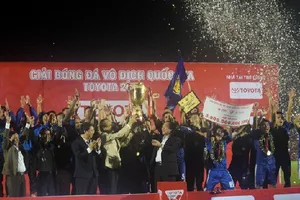 Đội Quảng Nam trong ngày vui vô địch. Ảnh: VPF