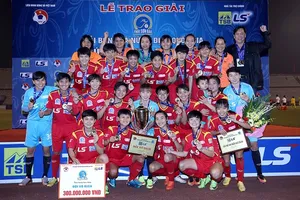 Đội TPHCM I lần thứ 7 đăng quang giải quốc gia. Ảnh: MINH HOÀNG