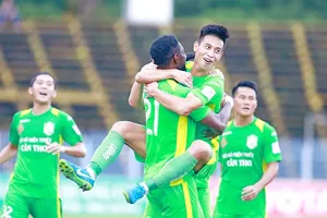 Đội Cần Thơ nhiều mùa liên tiếp vất vả ở mục tiêu trụ hạng. Ảnh: DƯƠNG THU