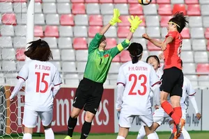 Một pha sóng gió trước khung thành thủ môn Kiều Trinh