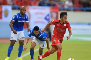 CLB TPHCM thua đau trên sân Cẩm Phả. Ảnh: MINH HOÀNG