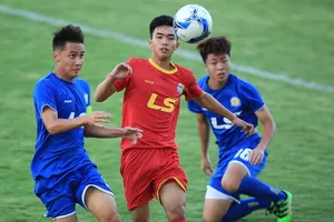 Viettel (áo đỏ) khẳng định sức mạnh qua chiến thắng 4-2 trước HA.GL