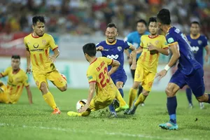 Nam Định giành được 1 điểm quý giá tại xứ Thanh. Ảnh: MINH HOÀNG