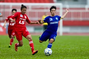 Hà Nội lấy lại ngôi đầu bảng sau vòng 11. Ảnh: DŨNG PHƯƠNG