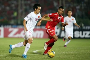 Cuộc so tài giữa hai đội Việt Nam và Myanmar hai năm trước. Ảnh: DŨNG PHƯƠNG