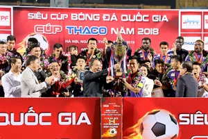 Đội Hà Nội lần thứ 2 đoạt Siêu Cúp. Ảnh: MINH HOÀNG