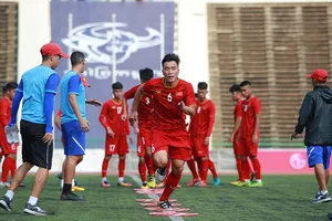 Đội U22 Việt Nam trong buổi tập đầu tiên tại Campuchia. Ảnh: DŨNG PHƯƠNG