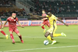 Thi đấu trên sân khách nhưng Hải Phòng là đội kiểm soát bóng nhiều hơn. Ảnh: NGUYỄN HOÀNG