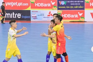 Sahako bứt đi ở ngôi đầu bảng với 15 điểm. Ảnh: Anh Trần