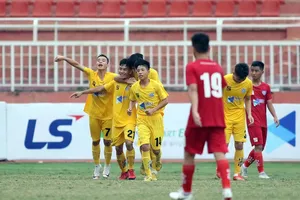 Thanh Hóa bất ngờ giành chiến thắng 2-1 trước HA.GL. Ảnh: ANH KHOA