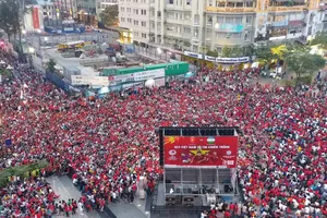 Yếu tố bản quyền truyền hình dần được siết chặt. Ảnh: VFF